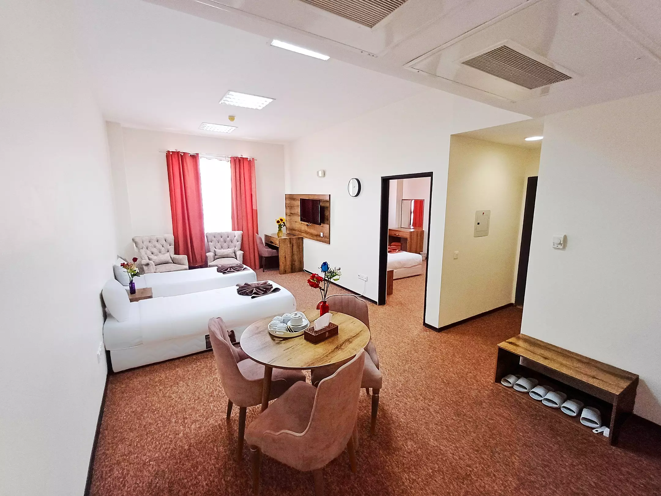Alibaba https://cdn.alibaba.ir/ostorage/hotel-accommodation-images/6a6868b4acd371bfb1354c24_4 نفره کینگ.webp